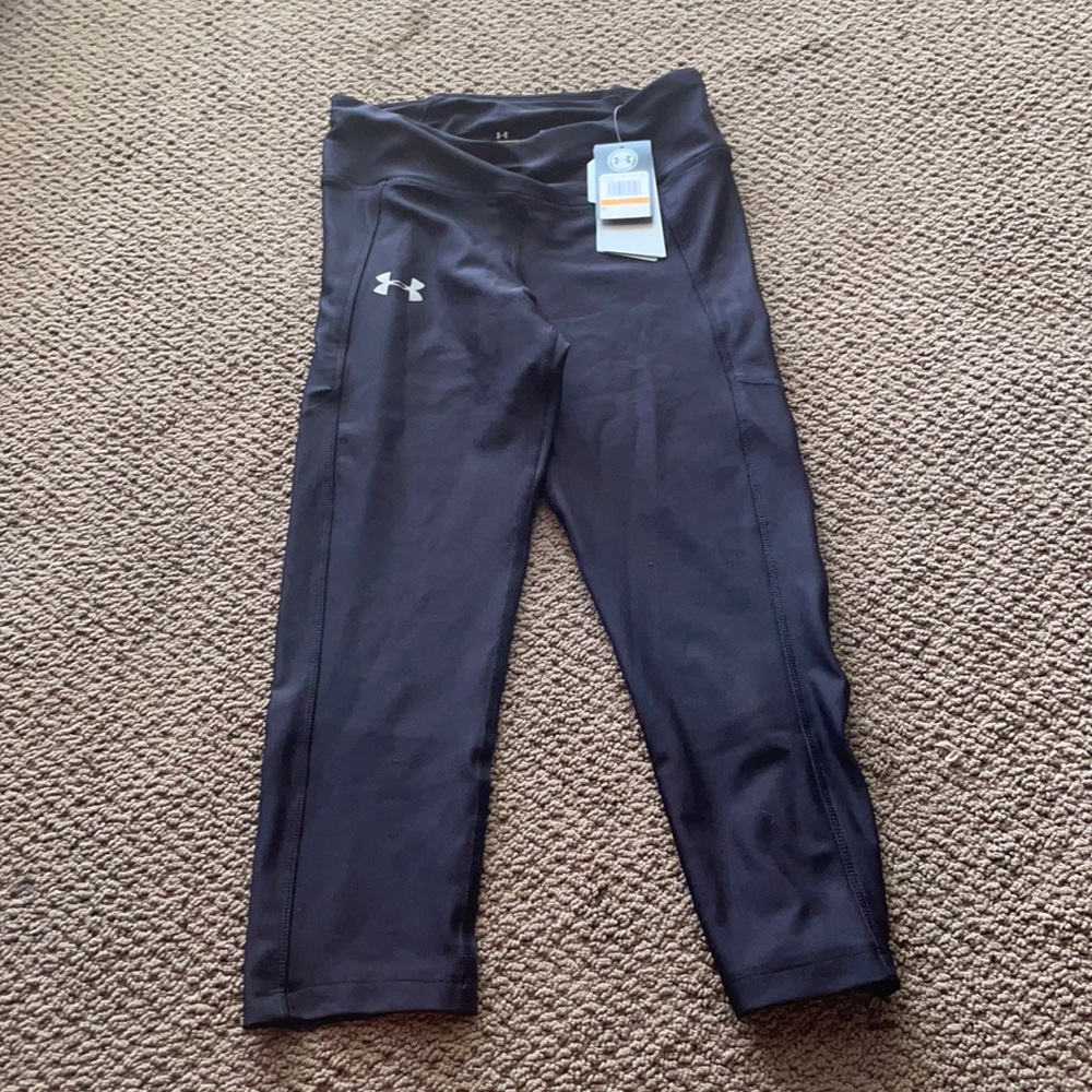 NWT Under Armour Capris